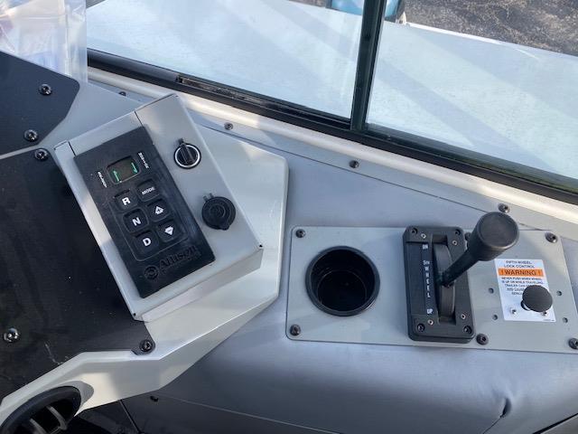 2024 AutoCar ACTT42-22