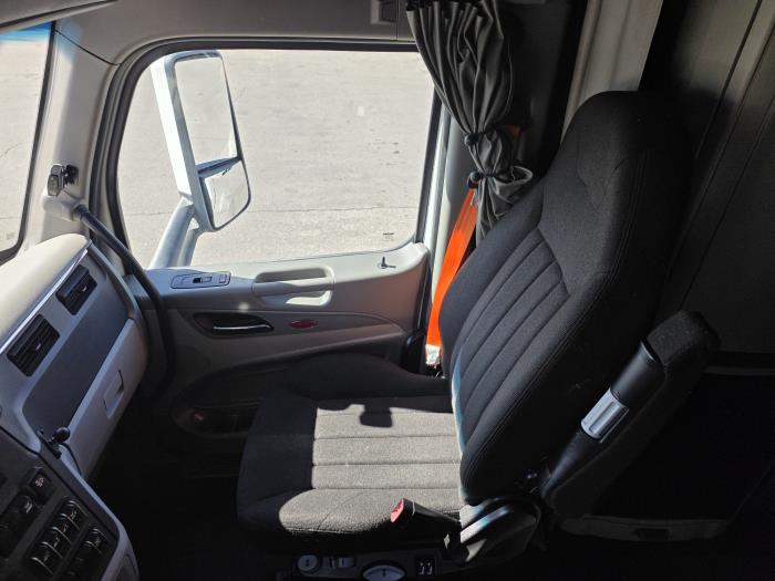 2021 Peterbilt 579-16