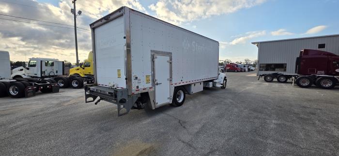 2020 Peterbilt 337-4