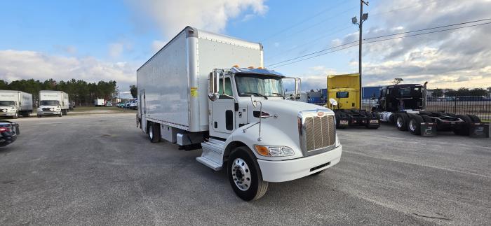 2020 Peterbilt 337-6