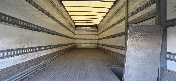 2020 Peterbilt 337-9