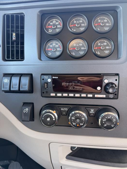 2026 Peterbilt 567-18