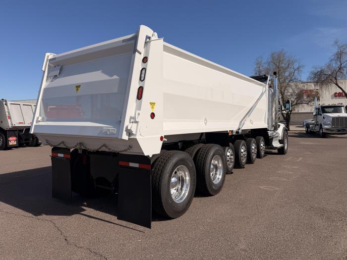 2026 Peterbilt 567-8