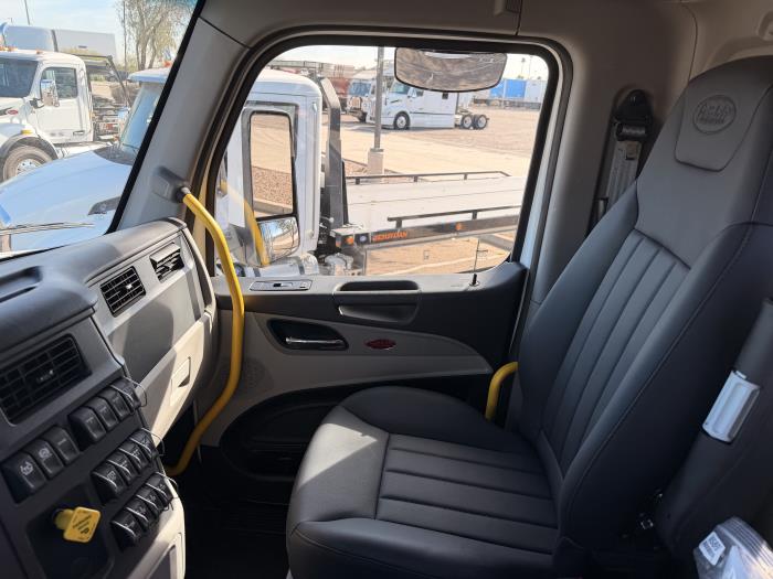 2026 Peterbilt 567-21