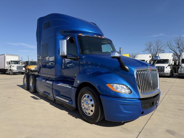 2022 International LT625-2