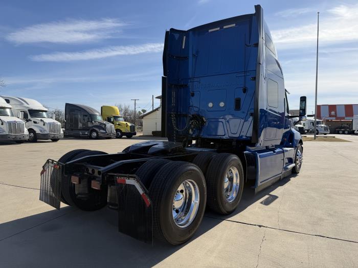 2022 International LT625-4