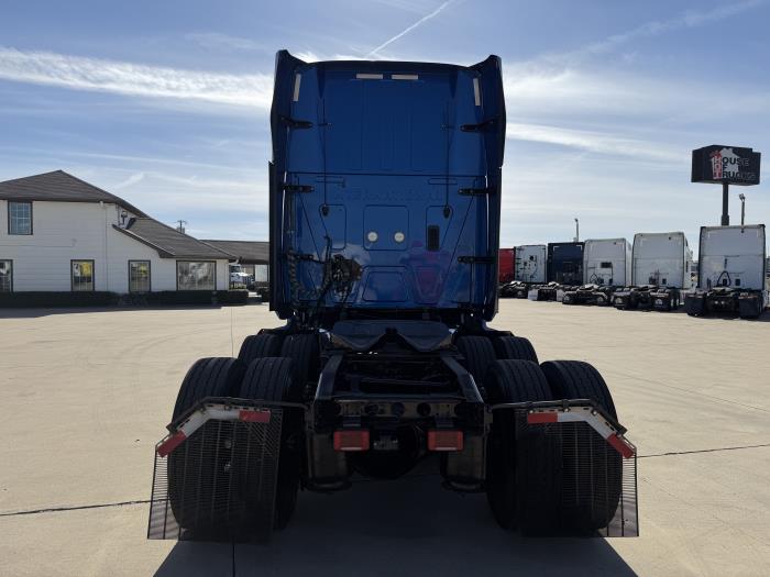 2022 International LT625-5