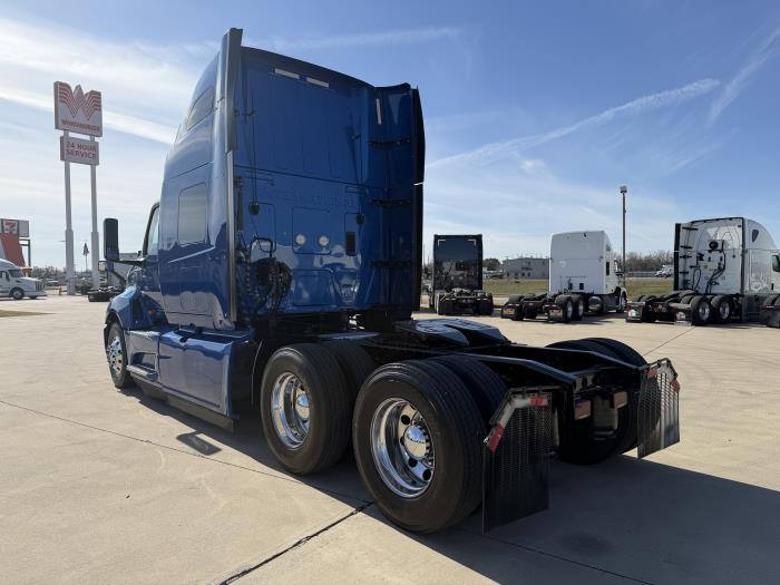 2022 International LT625-6