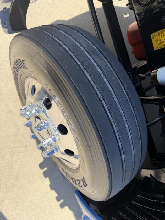 2022 International LT625-8