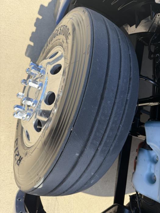 2022 International LT625-10