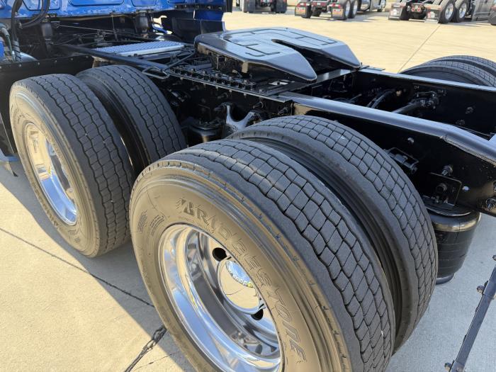 2022 International LT625-13