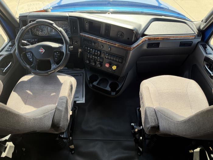 2022 International LT625-18