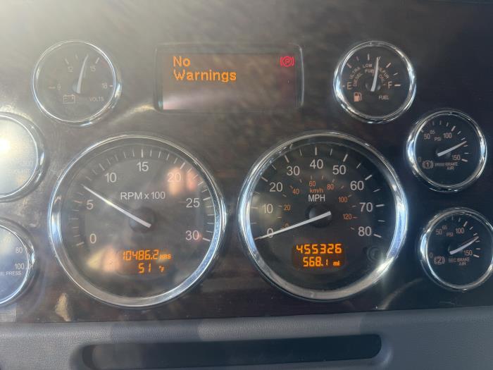 2022 Peterbilt 389-4