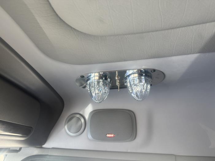 2022 Peterbilt 389-9