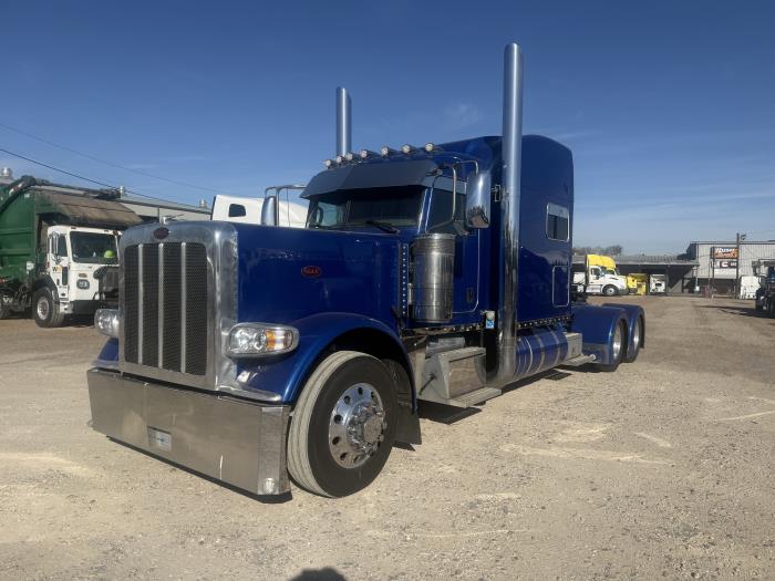2022 Peterbilt 389-0
