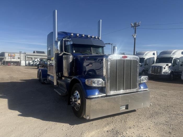 2022 Peterbilt 389-27