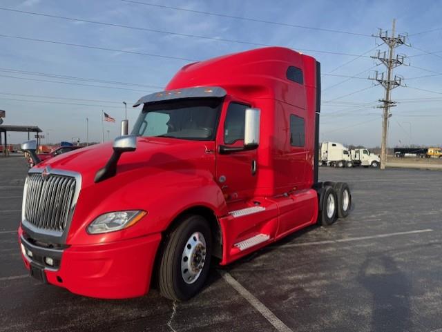 2022 International LT625-0