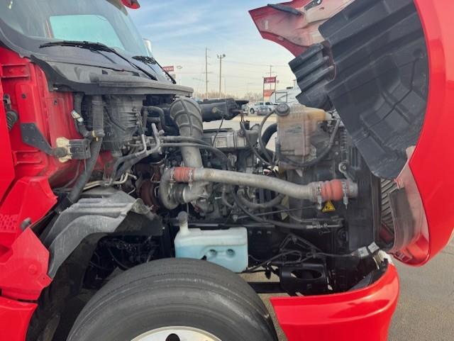 2022 International LT625-4