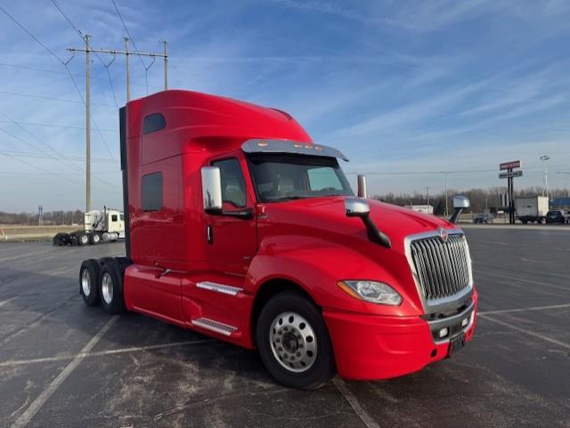 2022 International LT625-6