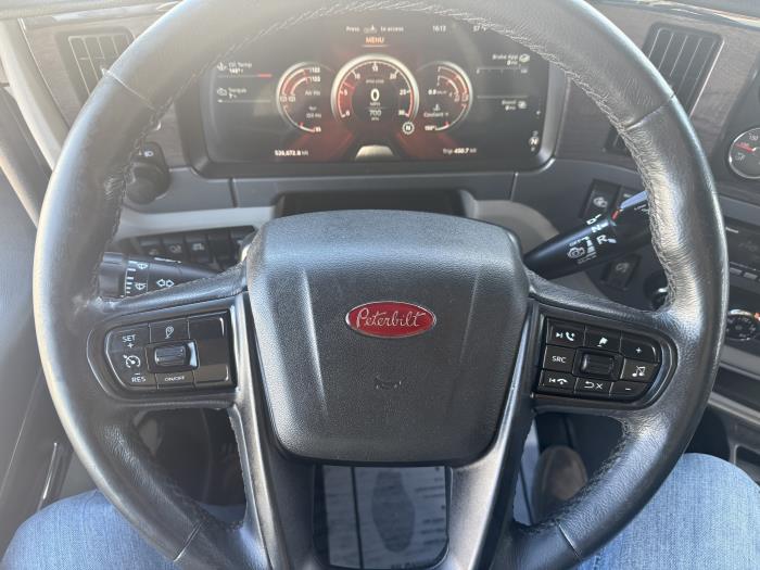 2022 Peterbilt 579-11