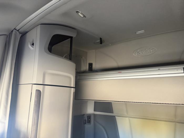 2022 Peterbilt 579-14