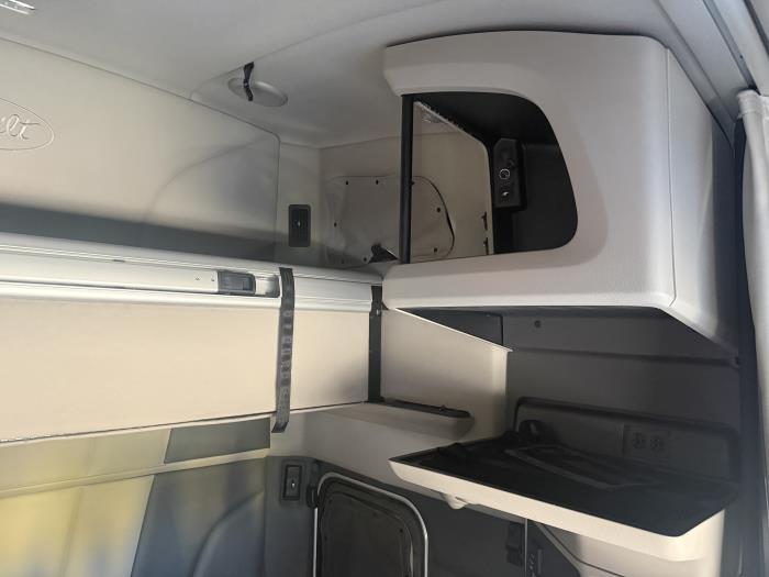 2022 Peterbilt 579-17