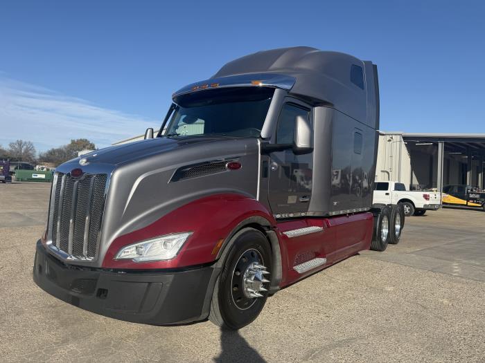 2022 Peterbilt 579-23