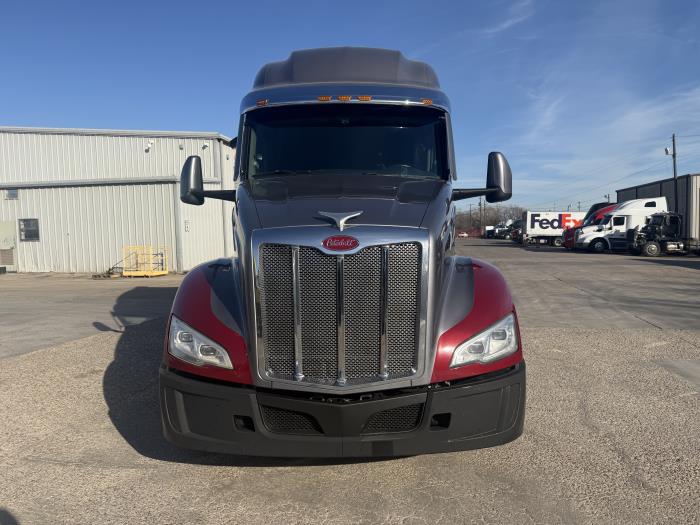 2022 Peterbilt 579-26