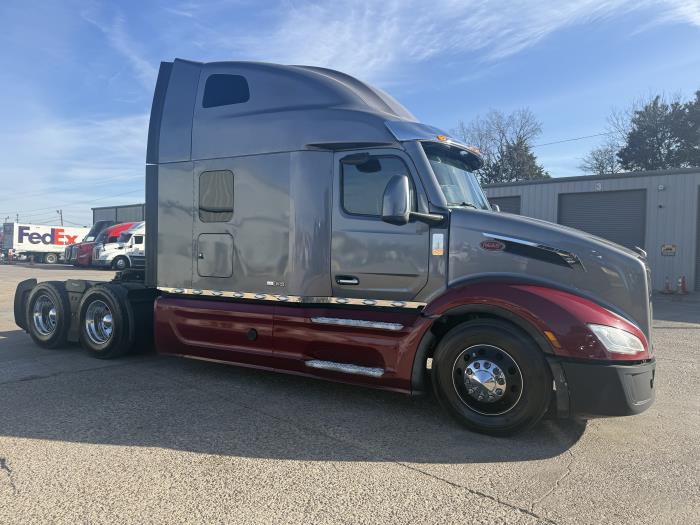 2022 Peterbilt 579-30