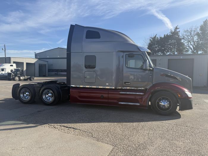 2022 Peterbilt 579-32