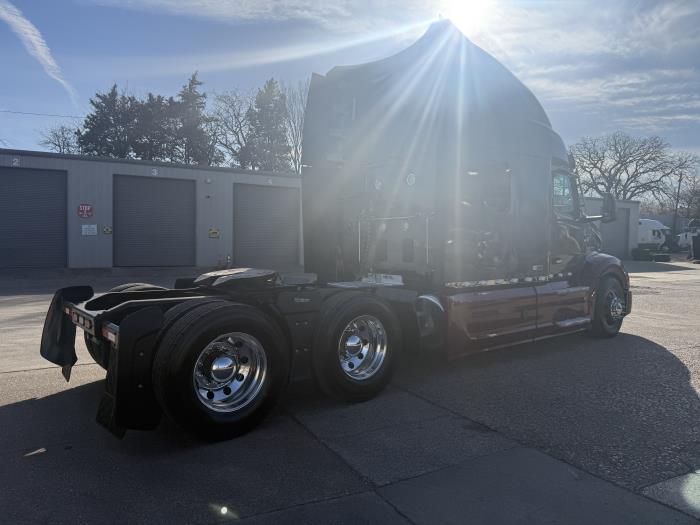 2022 Peterbilt 579-38