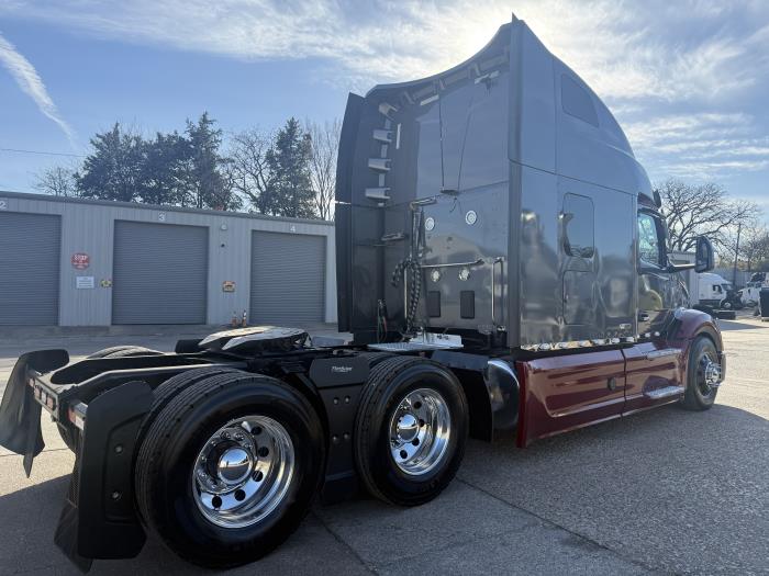 2022 Peterbilt 579-39