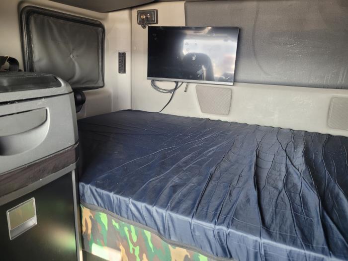 2023 International LT625-19