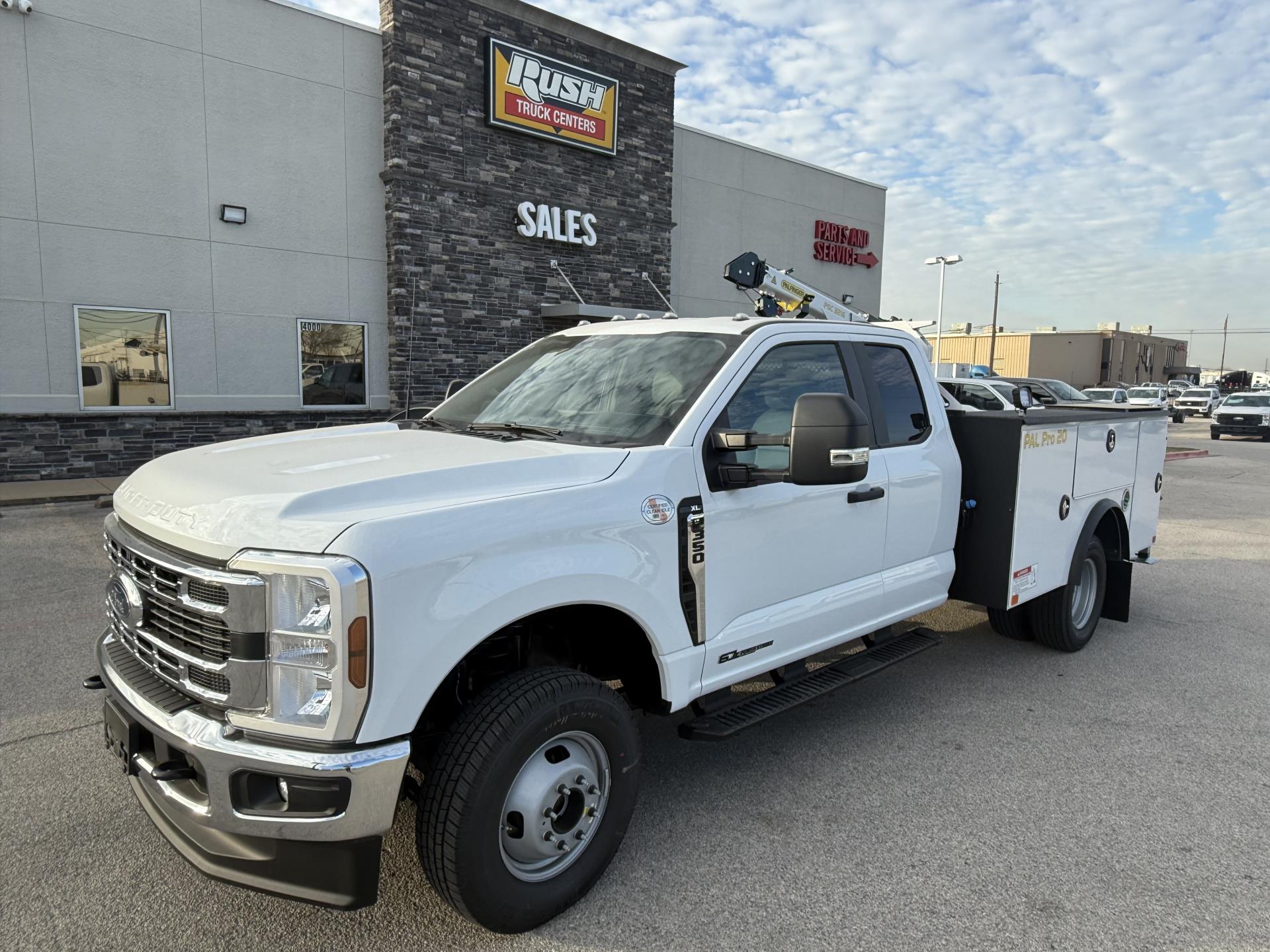 New 2026 Ford F-350 - photo 2