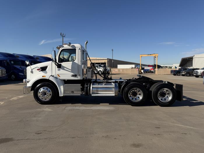 2020 Peterbilt 567-2