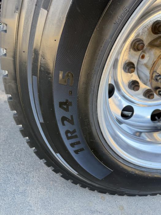 2020 Peterbilt 567-9