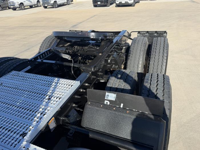 2020 Peterbilt 567-13