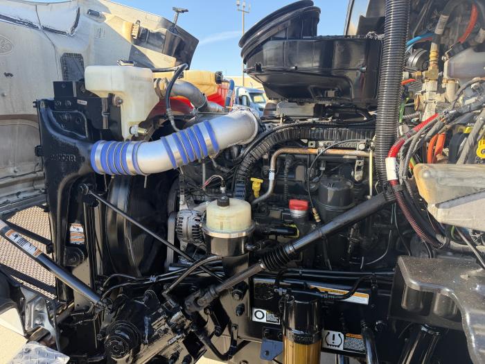 2020 Peterbilt 567-16