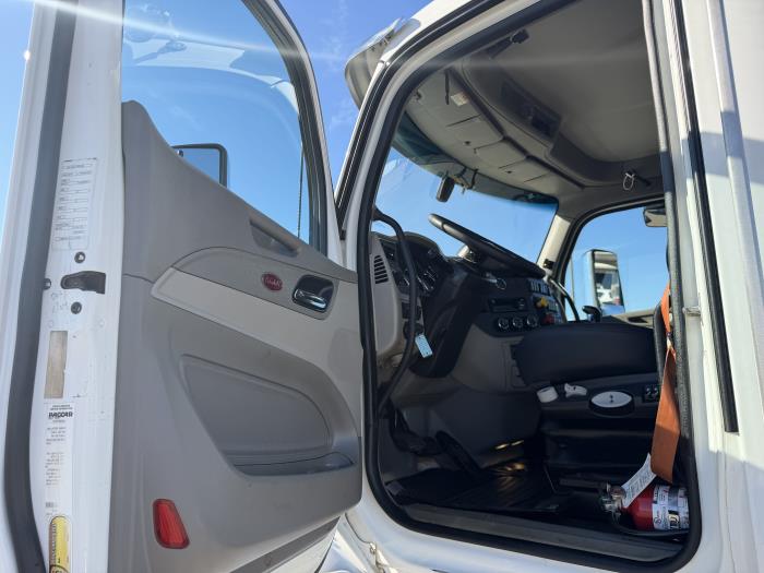 2020 Peterbilt 567-23