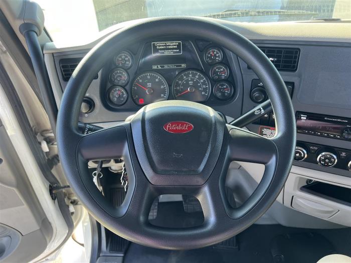 2019 Peterbilt 579-27