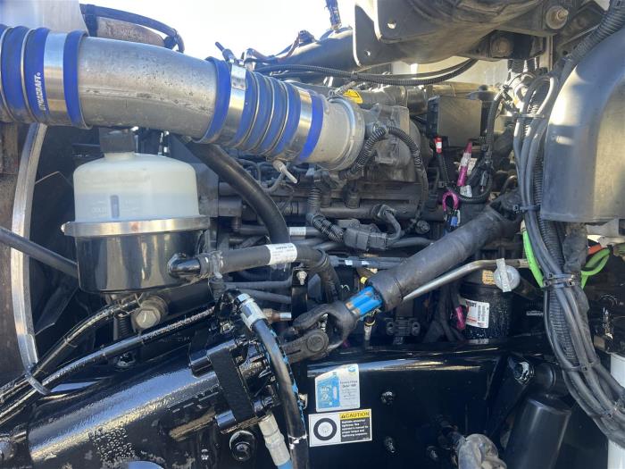 2018 Peterbilt 348-16