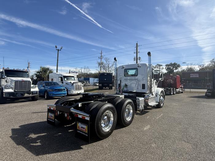 2026 Peterbilt 567-5