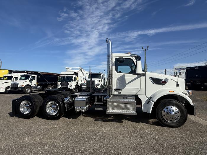 2026 Peterbilt 567-6