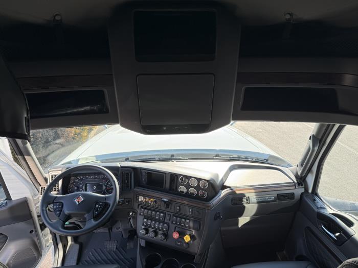 2026 International HX520-18