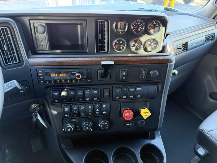 2026 International HX520-11