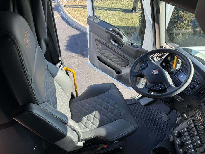 2026 International HX520-19