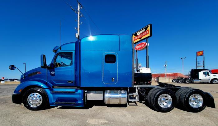 2022 Peterbilt 579-2