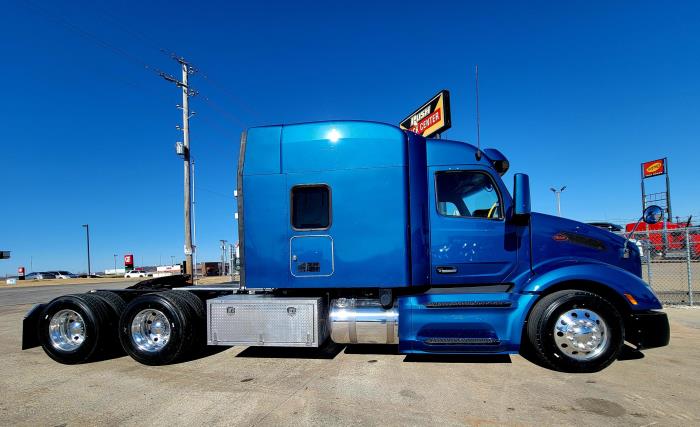 2022 Peterbilt 579-6