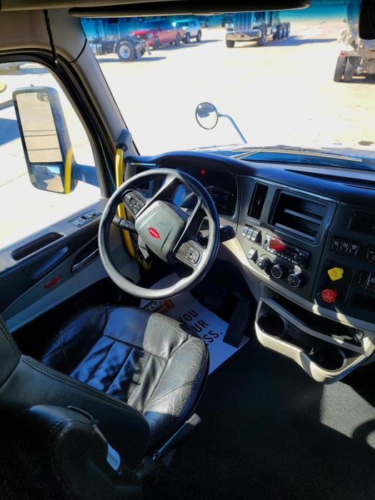 2022 Peterbilt 579-21