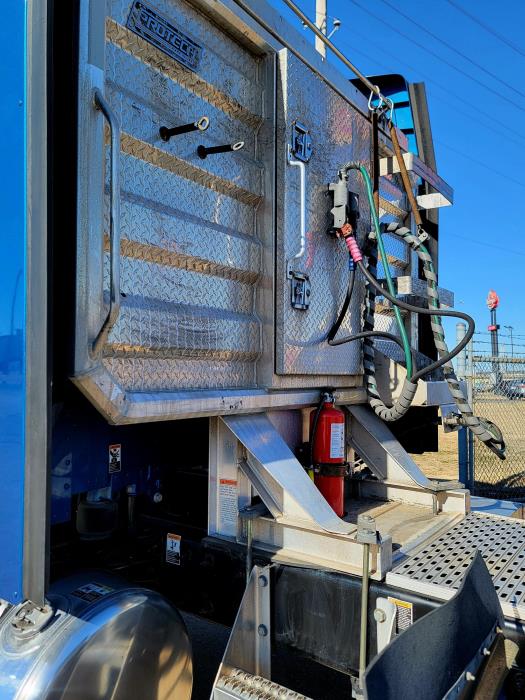 2022 Peterbilt 579-5